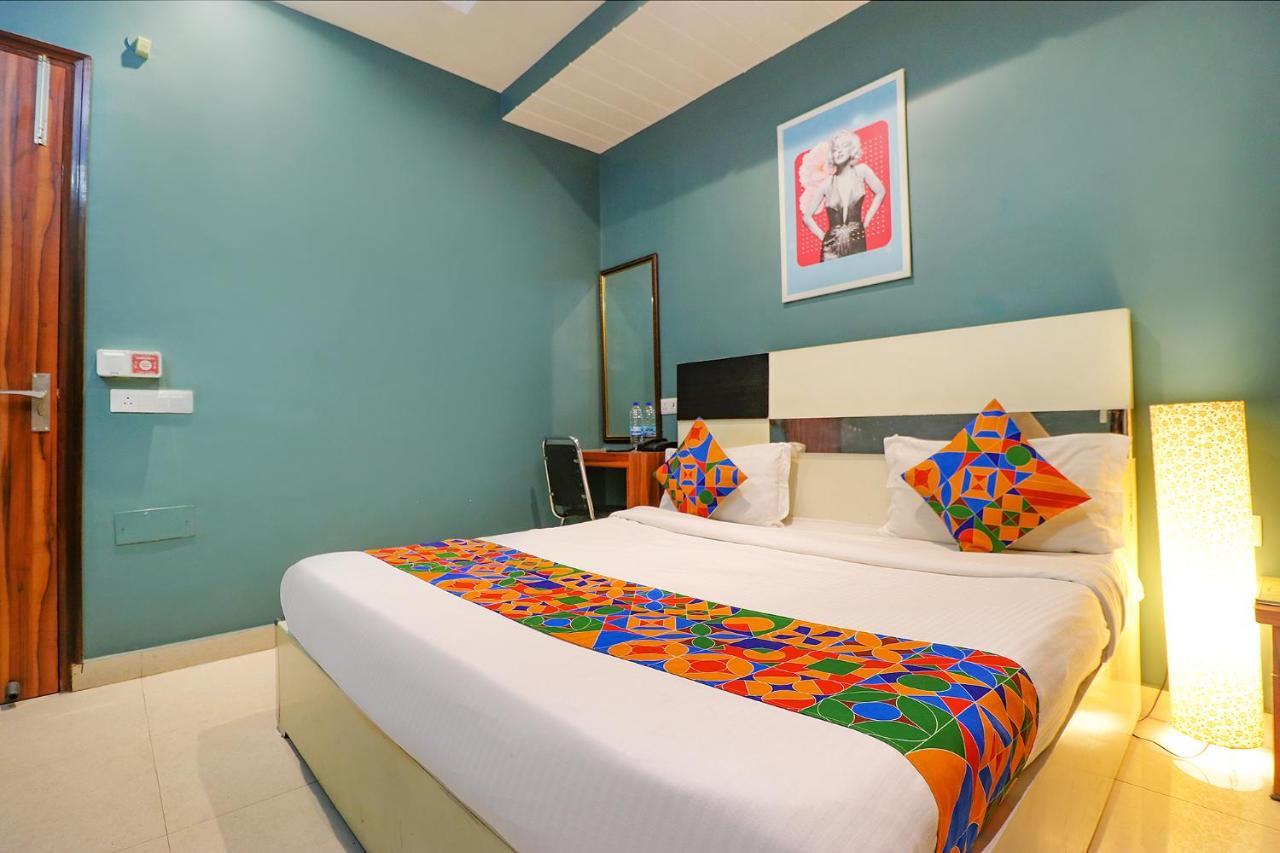 Fabhotel Church House Rohini Delhi Kültér fotó